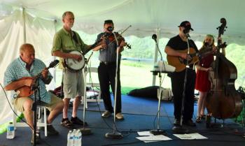 The Lincoln Home Vibrant Senior Living Newcastle Maine Lobsterbake